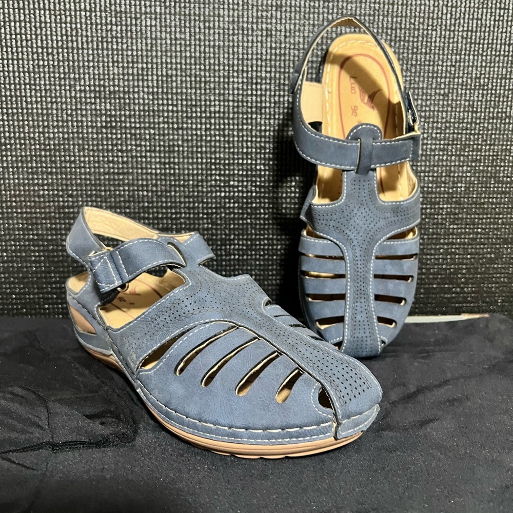 Elegant Navy Women's Sandals